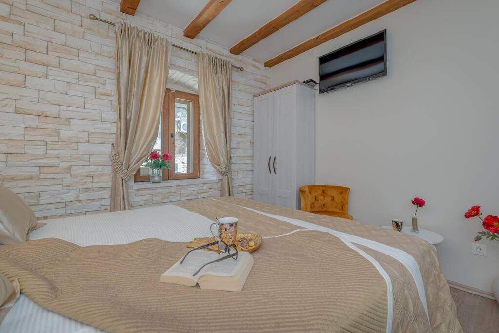 Diva 1,Stylish Old Town Studio Apartment Near Beach 斯普利特 外观 照片